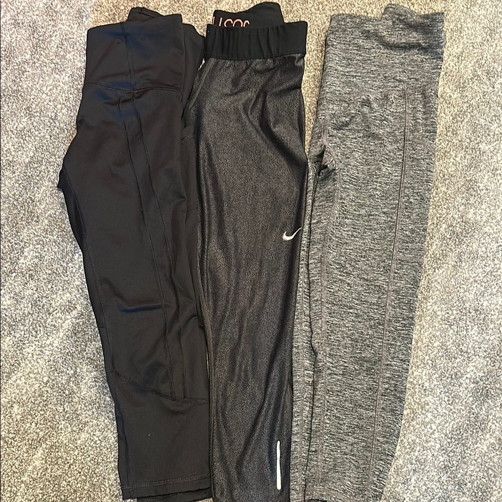 Women’s 3 pairs Crop Leggings Set - Picture 2 of 2